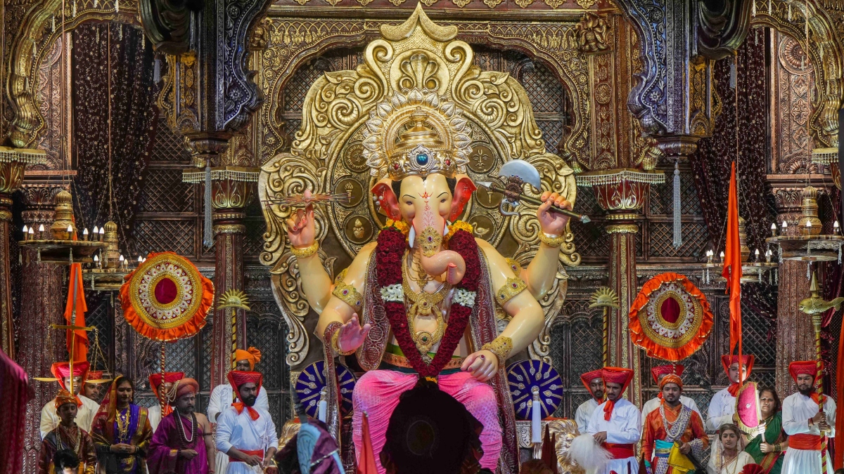 Mumbai’s Lalbaugcha Raja receives donations over Rs 1.5 crore in three days of Ganeshotsav festival Mumbai’s Lalbaugcha Raja receives donations over Rs 1.5 crore in three days of Ganeshotsav festival