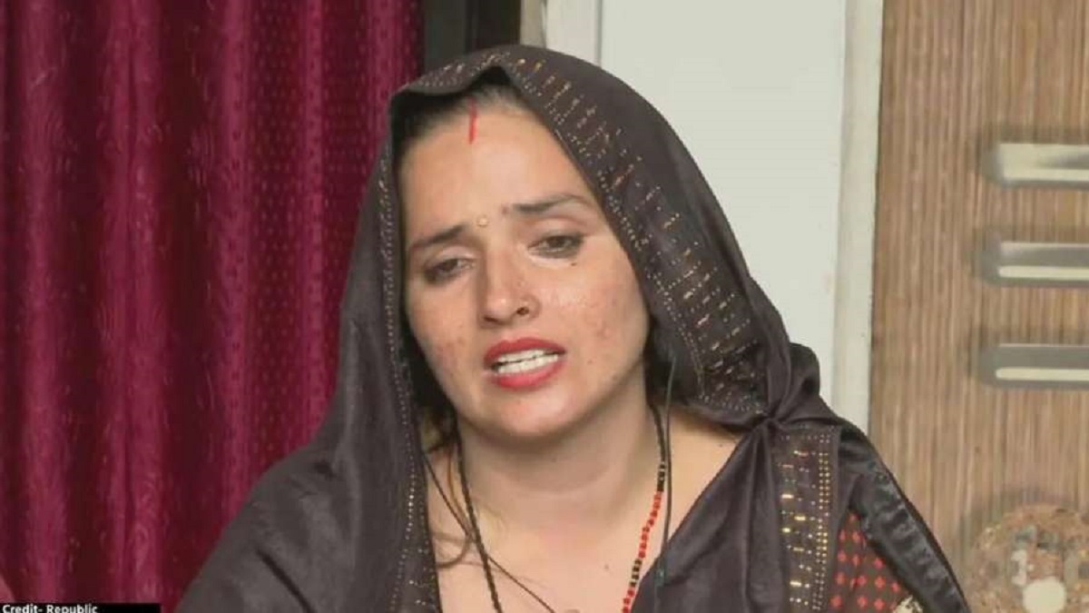 Seema Haider new video slams Pakistan for Anantnag encounter pens poem ...