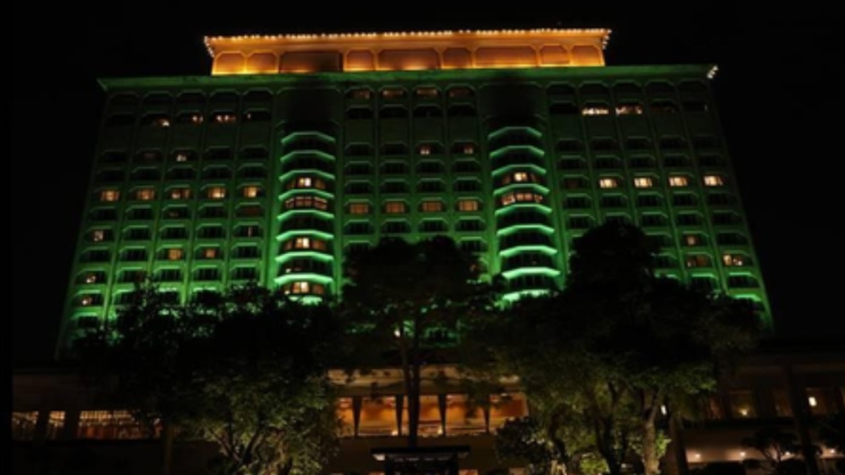 Taj Mahal, Delhi lights up in Bharat Mandapam colours to welcome G20 delegates