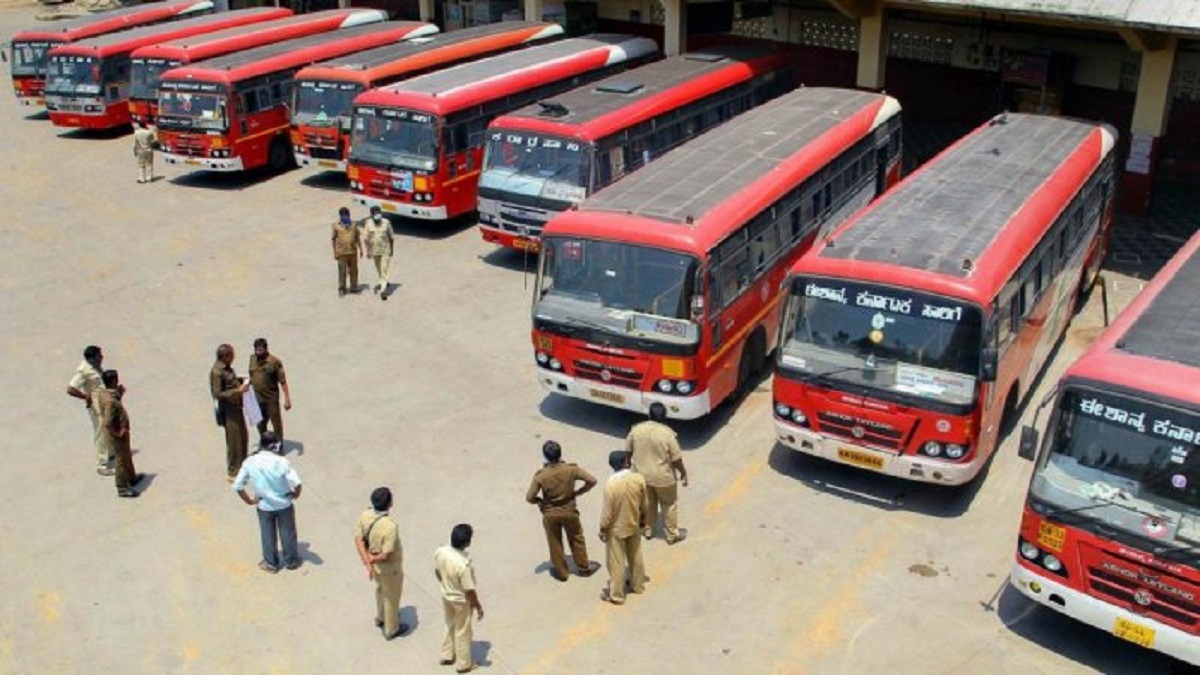 Karnataka: Two women run over by reversing KSRTC bus in Tumakuru, driver flees