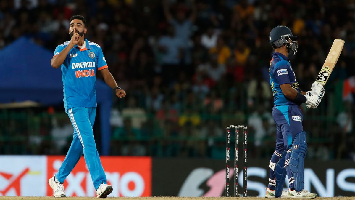 Asia Cup 2023 Final: Mohammed Siraj rips Sri Lanka's batting order to shreds with scorching spell