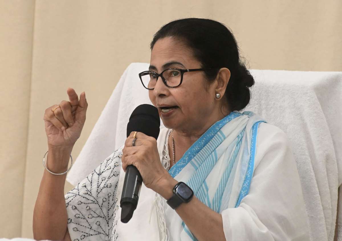 Mahua Moitra's expulsion from Lok Sabha being planned, but it would help her before elections: Mamata Banerjee