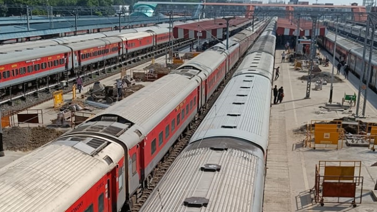 Railways Announces 283 Special Trains Ahead Of Chhath Puja | Check List ...