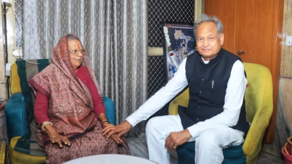 Rajasthan Assembly Elections: CM Ashok Gehlot surprises with late-night visit to BJP legislator's home