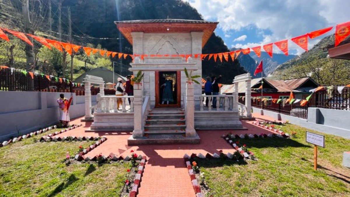 Navratri puja celebrated at Sharda Temple near LoC in J-K's Kupawara in ...