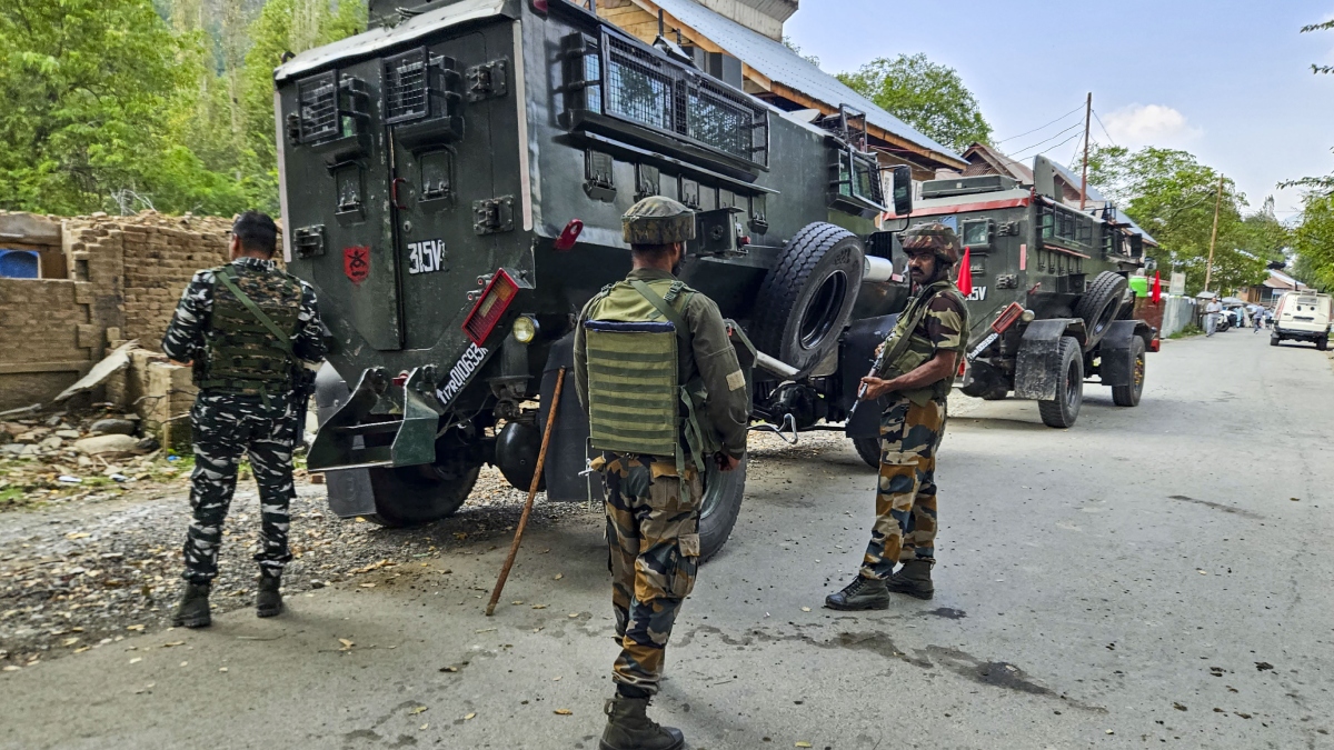 J-K: Army foils infiltration bid in Uri sector, seizes weapons and grenades from terrorists along LoC