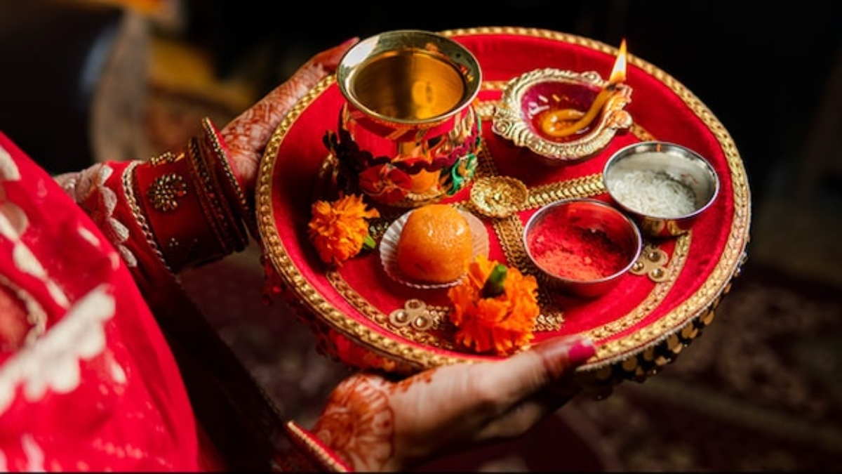 Karwa Chauth 2023: Can unmarried girls also observe fast? Here's what astrologers suggest