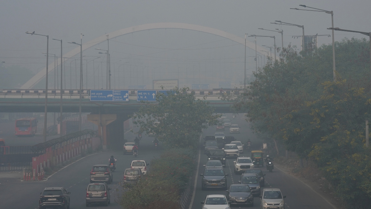 Delhi air quality improves slightly into ‘Very Poor’ category, AQI at 398