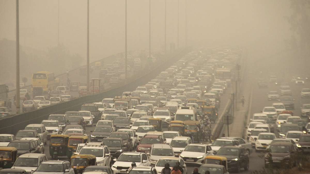 Delhi Air Pollution Chokes Severe Air Quality Index LG Blames AAP Govt ...