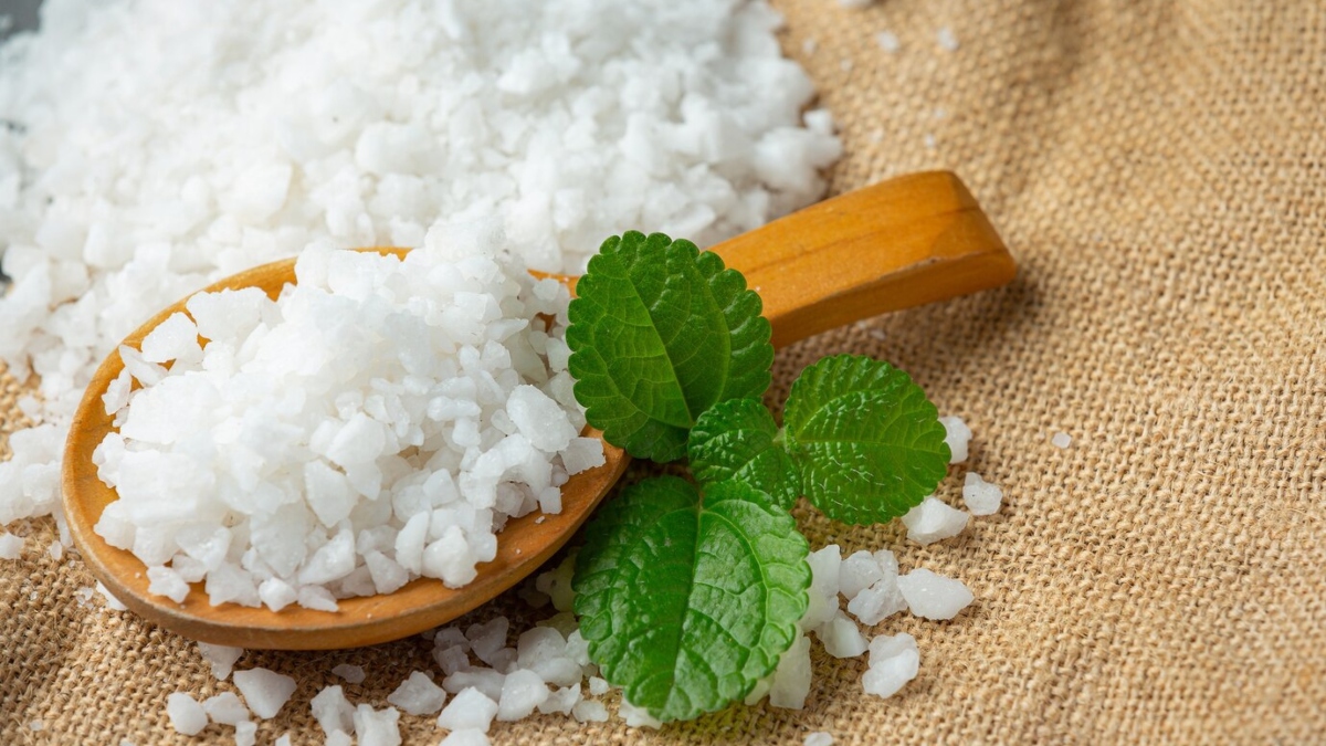 What does Epsom salt do? Its 5 health benefits here