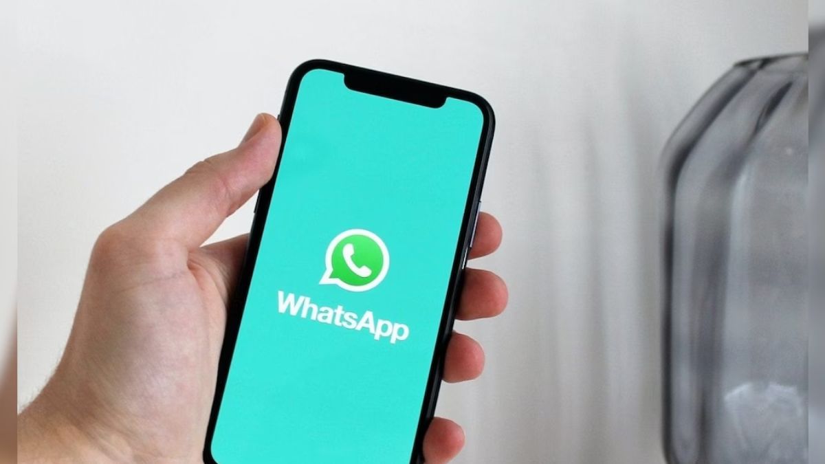 WhatsApp adds new voice chat feature for group calls | How to use and other deets inside