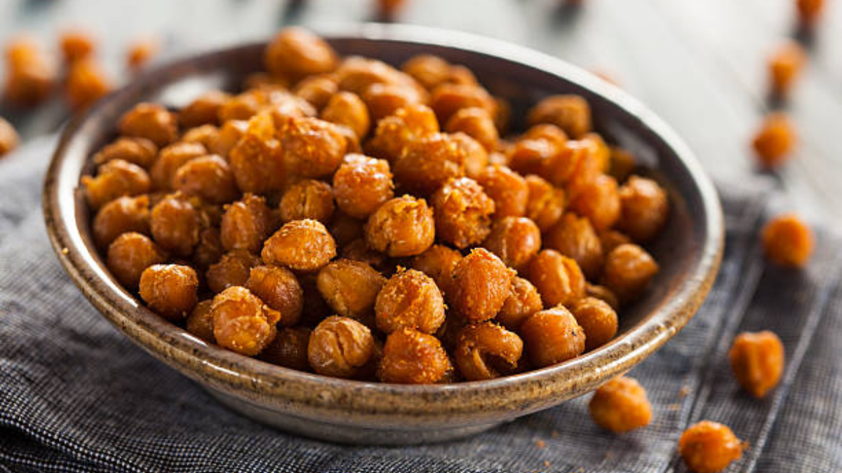 7 benefits of adding roasted chana to your diet every day