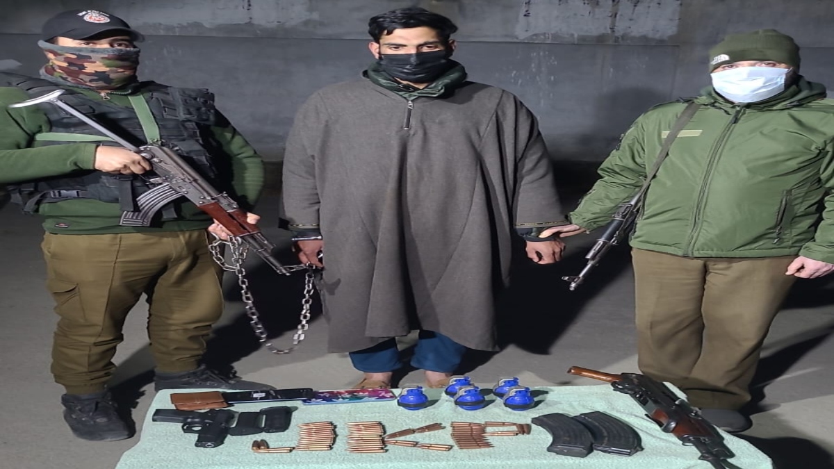 Jammu and Kashmir: Hybrid terrorist arrested in Pulwama, arms, ammunition recovered