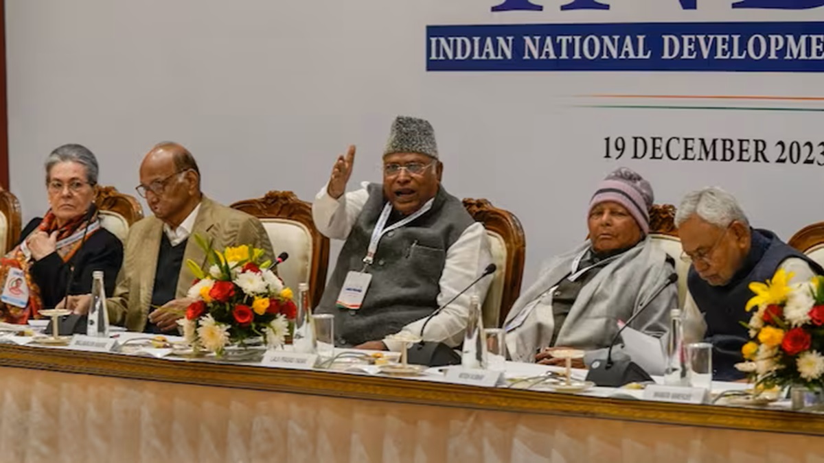 I.N.D.I.A parties pass resolution on EVMs, suspension of MPs; resolve to fight 'authoritarianism'