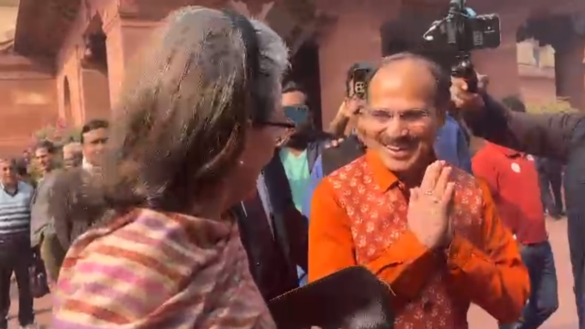 Watch: This is what Sonia Gandhi said to Adhir Ranjan Chowdhury when she reached Parliament