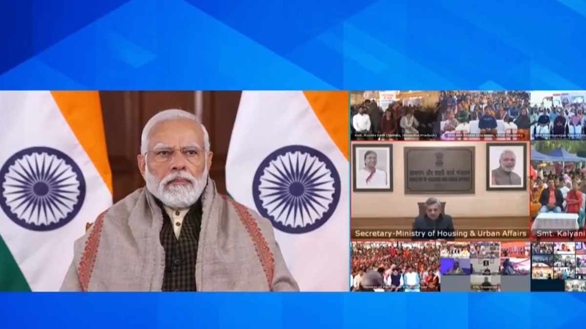 PM flags off Viksit Bharat Sankalp Yatra, says 'Modi's guarantee vehicle'  reaching every corner of country – India TV