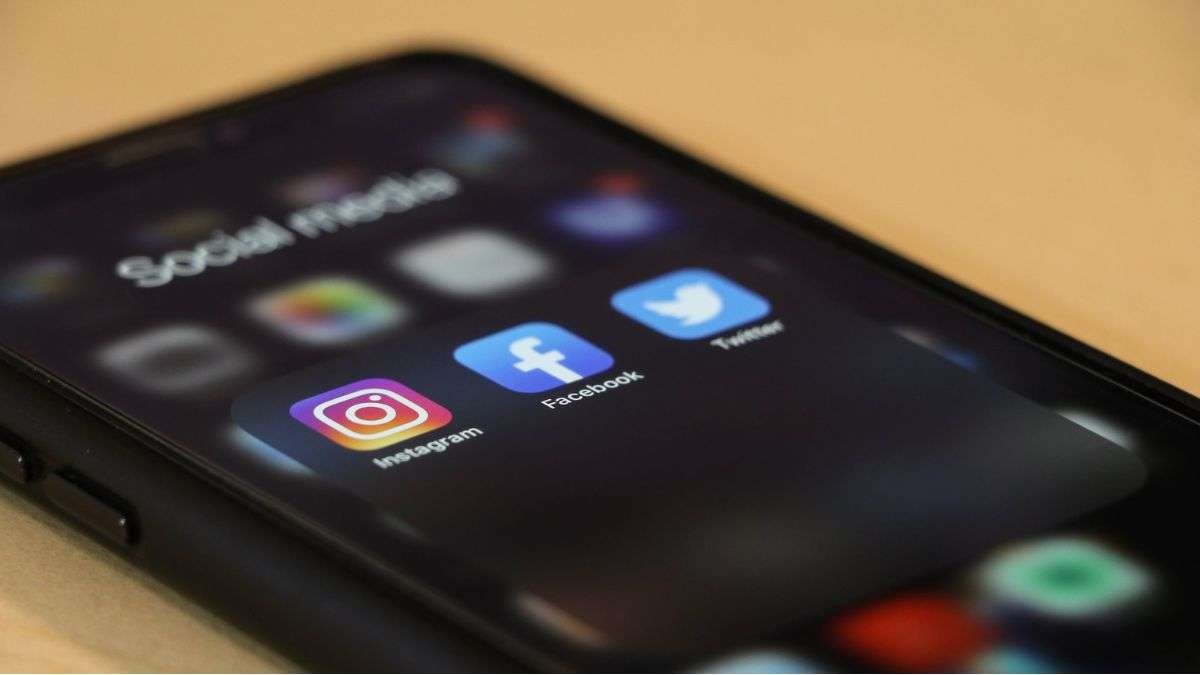 Govt issues advisory to social media platforms amid growing concerns around deepfakes