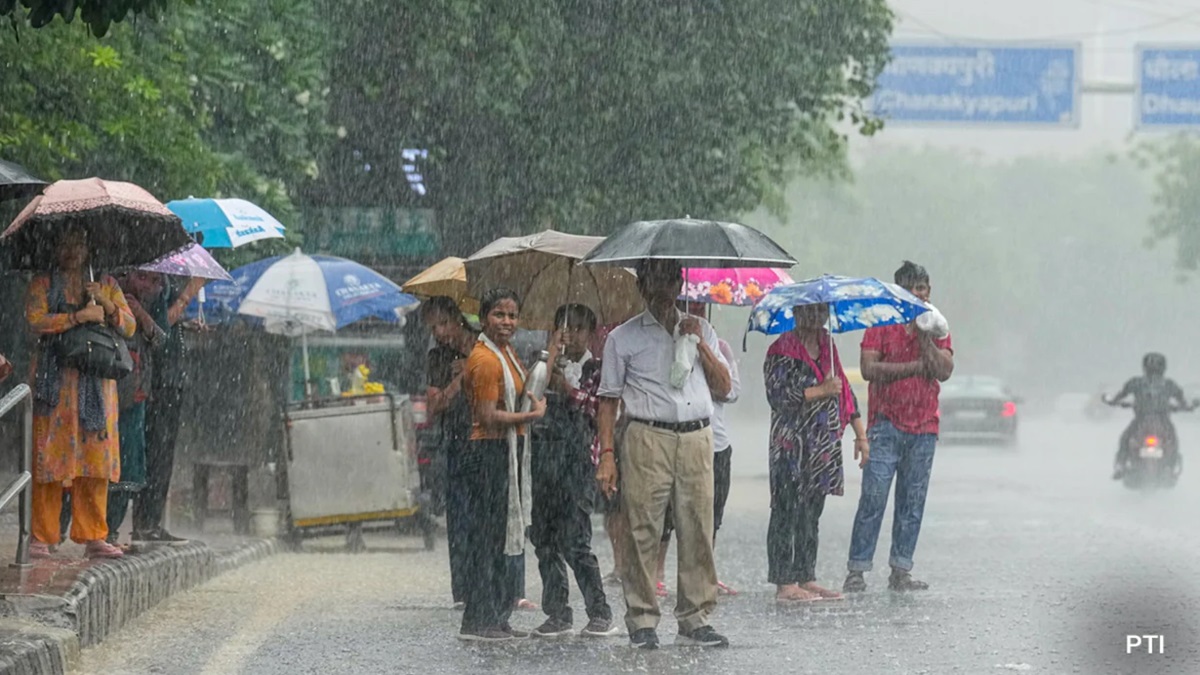 31 dead as rains lash Tamil Nadu, Centre already released Rs 900 crore: Nirmala Sitharaman