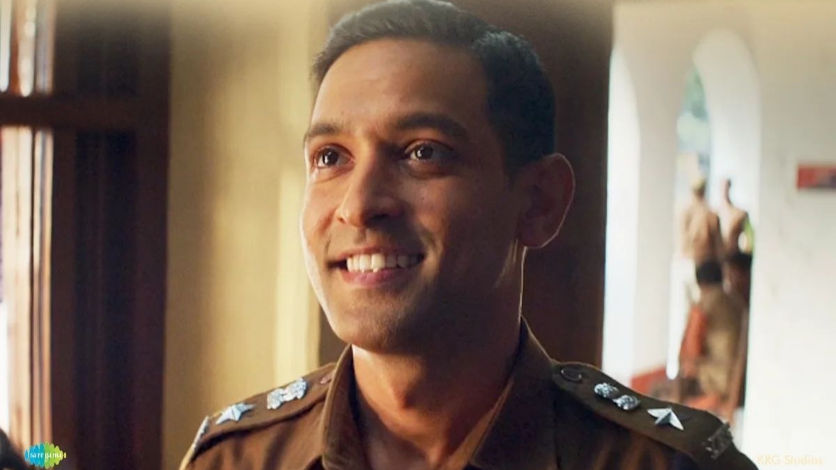 12th Fail Actor Vikrant Massey Meets 'Asli Hero' IPS Manoj Kumar Sharma ...