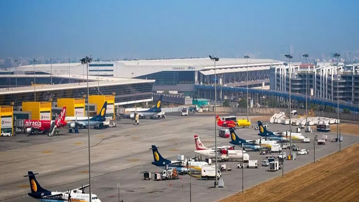 Man scales Delhi airport perimeter wall, arrested from tarmac