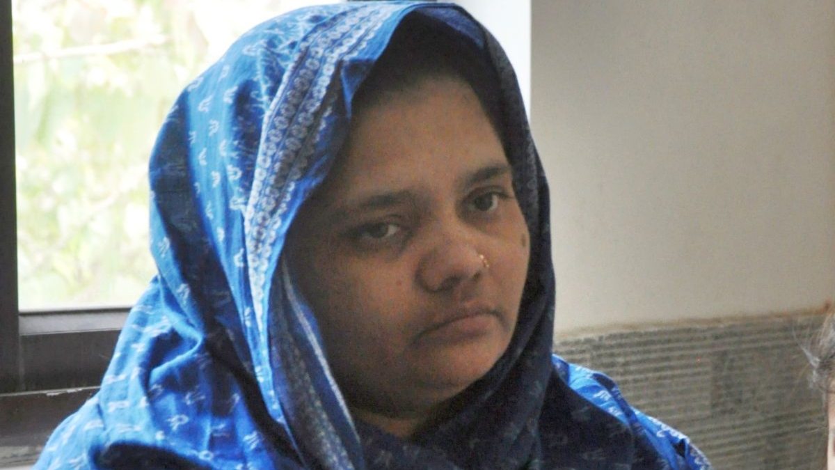 Bilkis Bano Case Sc Holds As Maintainable Pils Challenging Remission Granted To Convicts India Tv 1805