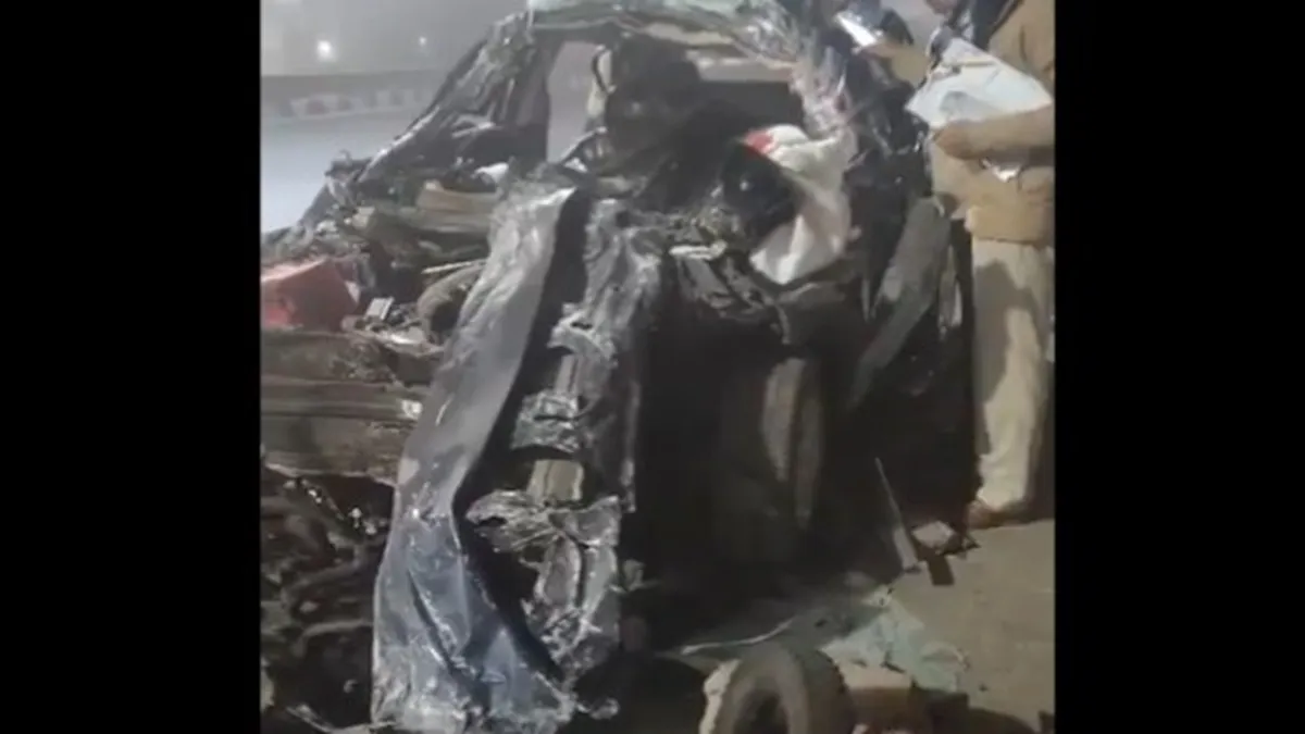 2 Delhi Police officers crushed to death as car rams into truck in ...