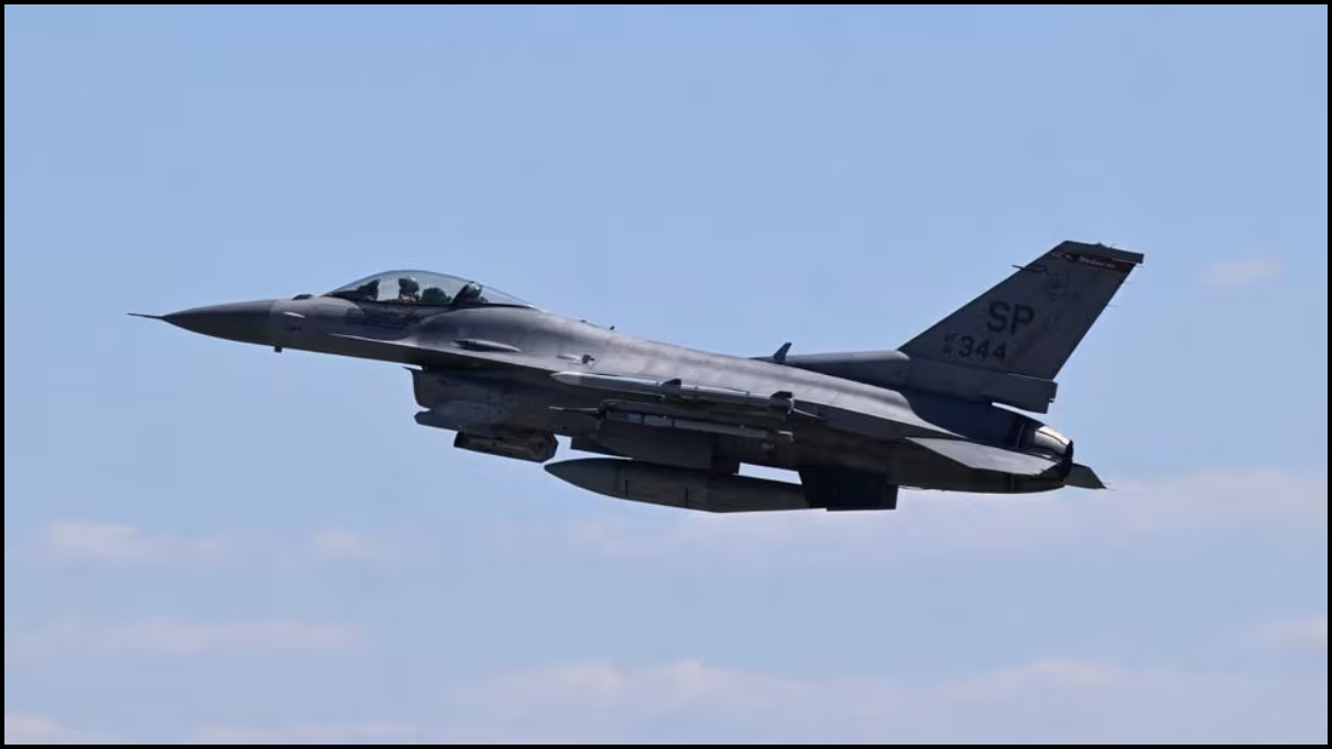 US F-16 fighter jet crashes in South Korean sea, pilot ejects safely