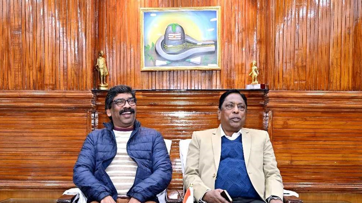 Jharkhand crisis: CM Hemant Soren says he is not resigning, asks MLAs not to believe in rumours