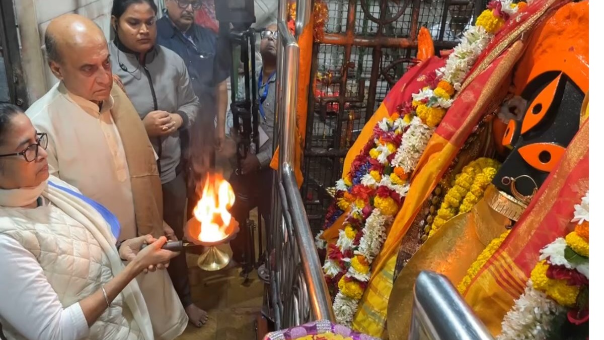 Mamata Banerjee offers puja at Kalighat temple before all-faith rally amid Ram temple consecration celebration