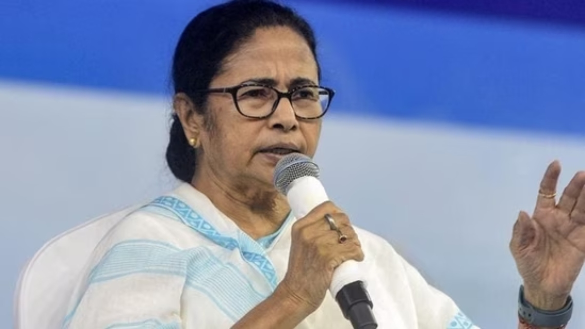 'BJP threatening people to send ED, CBI to their homes if they don't vote for it,' claims Mamata Banerjee