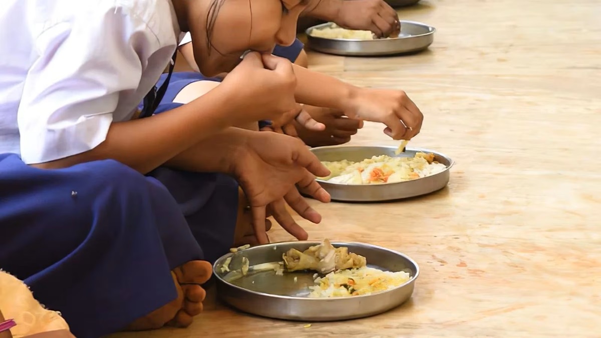 Madhya Pradesh: Fifty-eight children fall sick after eating meal in Rewa