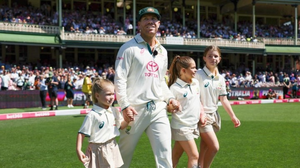 AUS vs PAK: David Warner walks out for Test swansong at Sydney Cricket Ground with daughters | WATCH