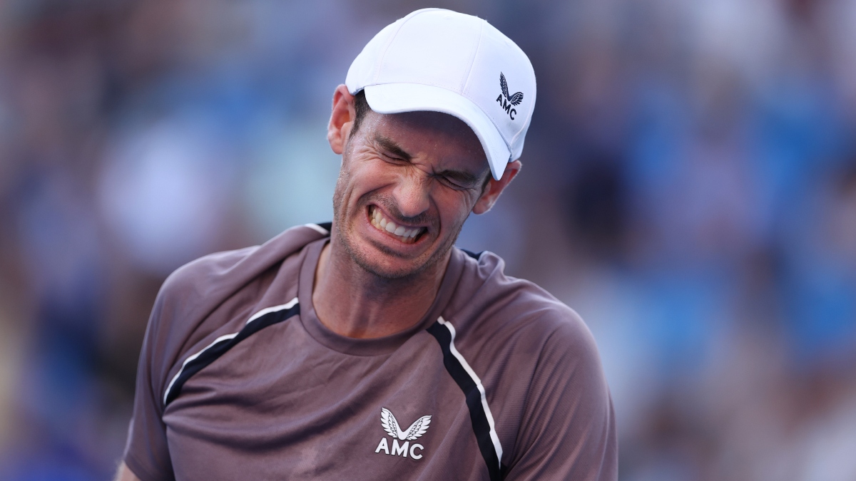 Andy Murray suffers first round exit with straight sets loss to Tomás Martin Etcheverry