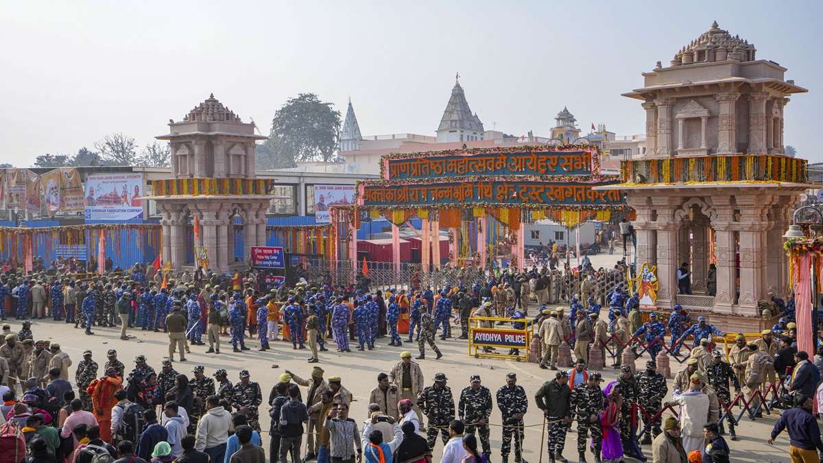 'Appeal devotees to remain patient': Ram Janmbhoomi chief priest as huge crowd gathers outside Ram Mandir