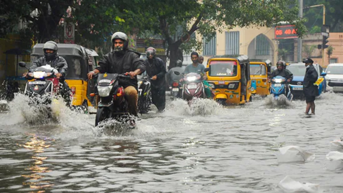 Tamil Nadu: Holiday announced for schools, colleges in several districts amid incessant rainfall