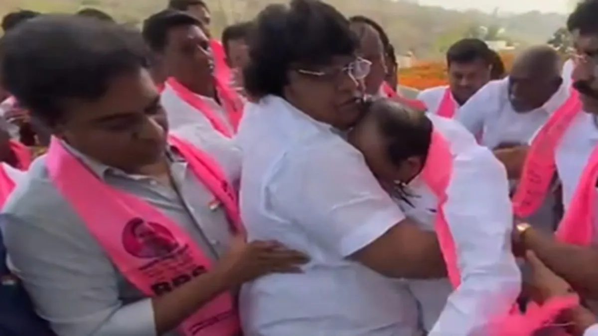 Former Telangana Deputy Chief Minister Mahmood Ali faints during Republic Day celebrations at Telangana Bhawan

