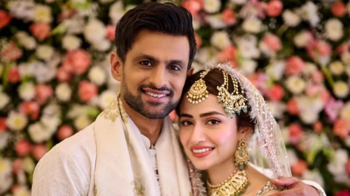 Shoaib Malik and Sana Javed.
