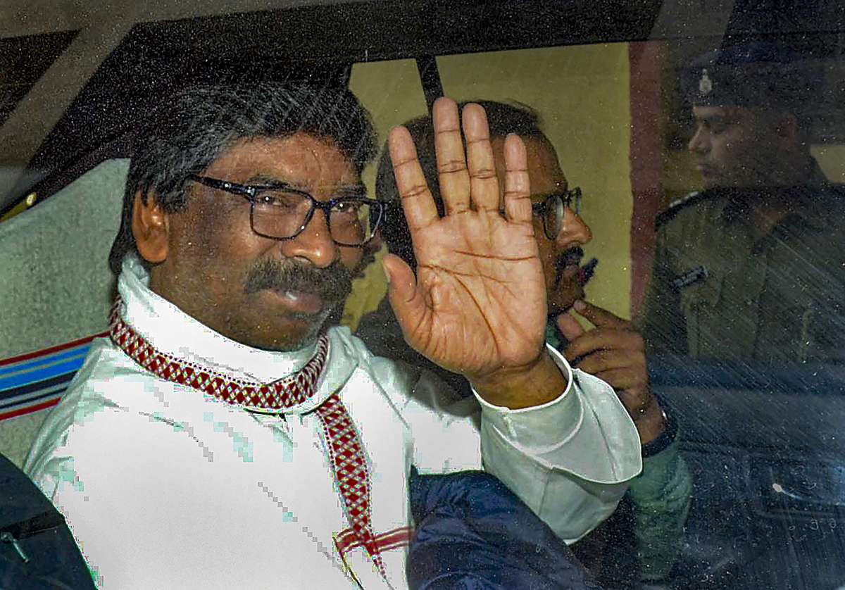 Jharkhand land scam: ED shows '539 pages' of WhatsApp chats of Hemant Soren to court