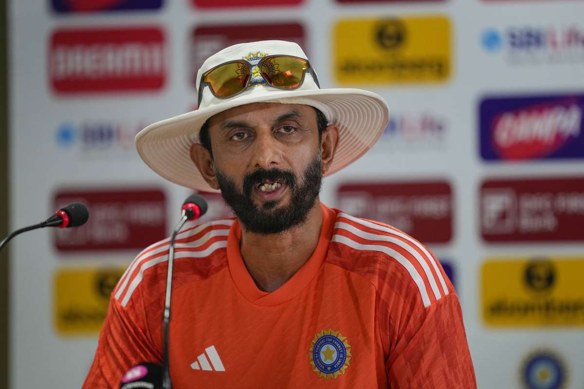 'I don't know...': India batting coach gives an update on KL Rahul's fitness