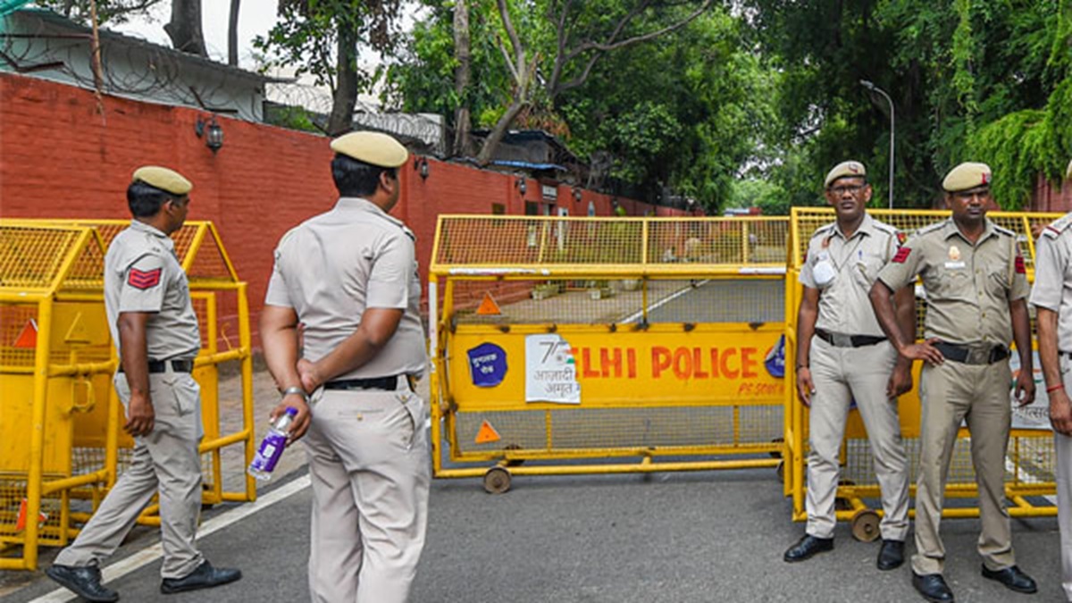 Delhi: Three persons found dead under mysterious circumstances in Dwarka's Dabri