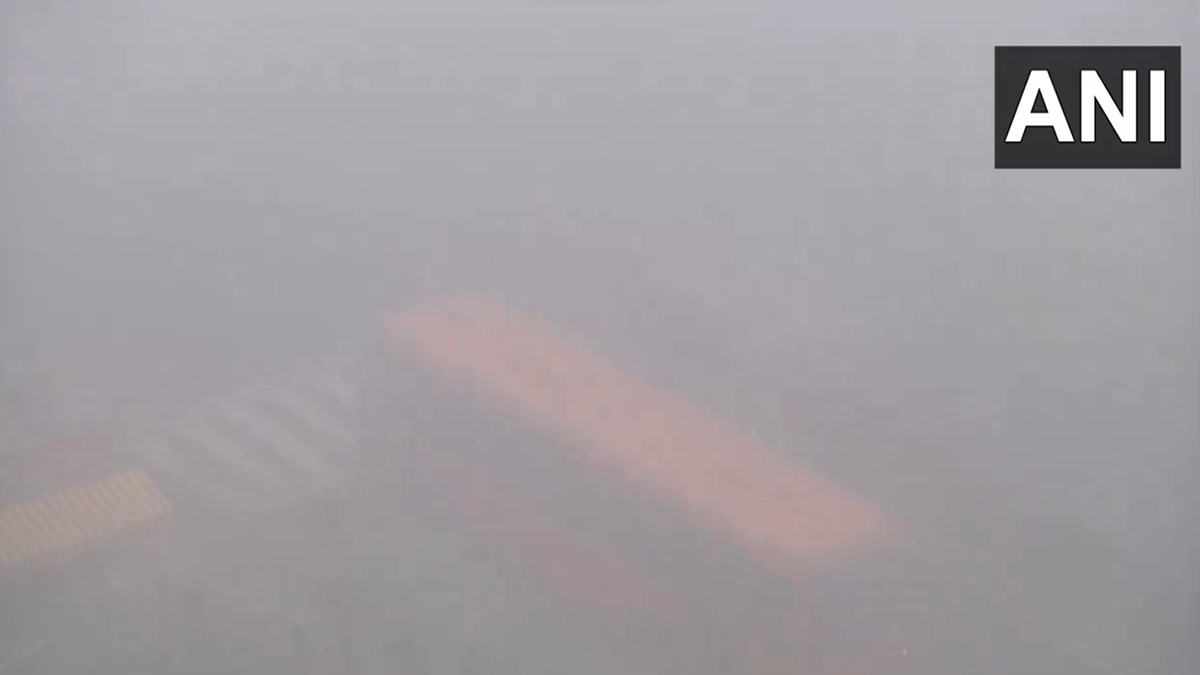 Dense Fog Envelops Delhi, Visibility Drops To Zero – India TV