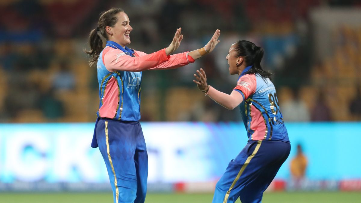 Amelia Kerr, Shabnim Ismail inspire Mumbai Indians to thrash Gujarat ...