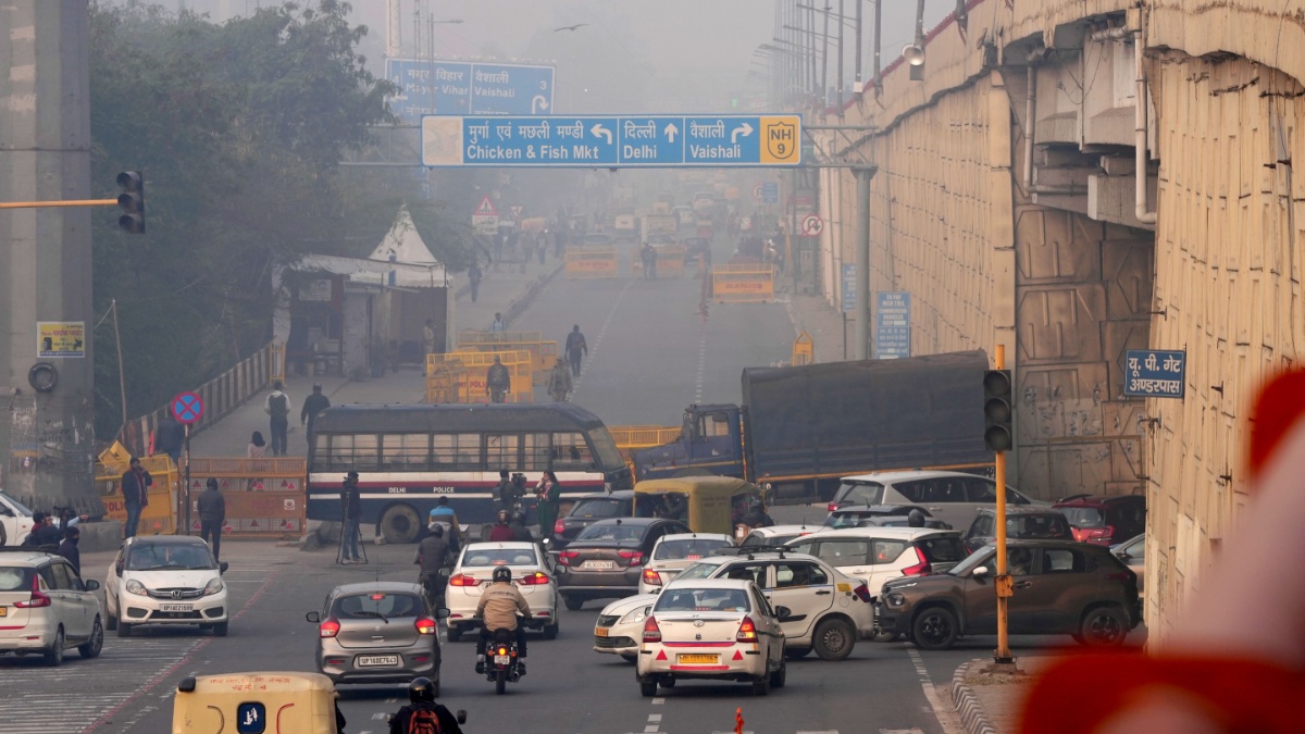 Delhi: Security tightened in three border districts over farmers' protest