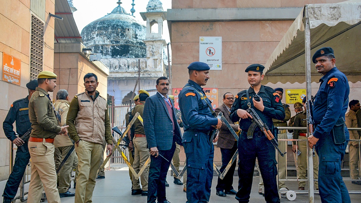 Gyanvapi case: Allahabad High Court rejects Muslim side's pleas, Hindu prayers to continue in cellar