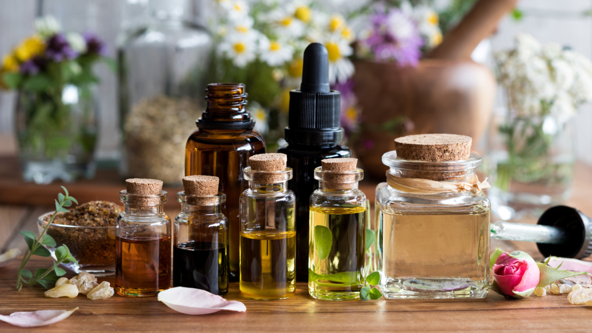 Perfume Day 2024: 5 DIY perfumes with essential oils