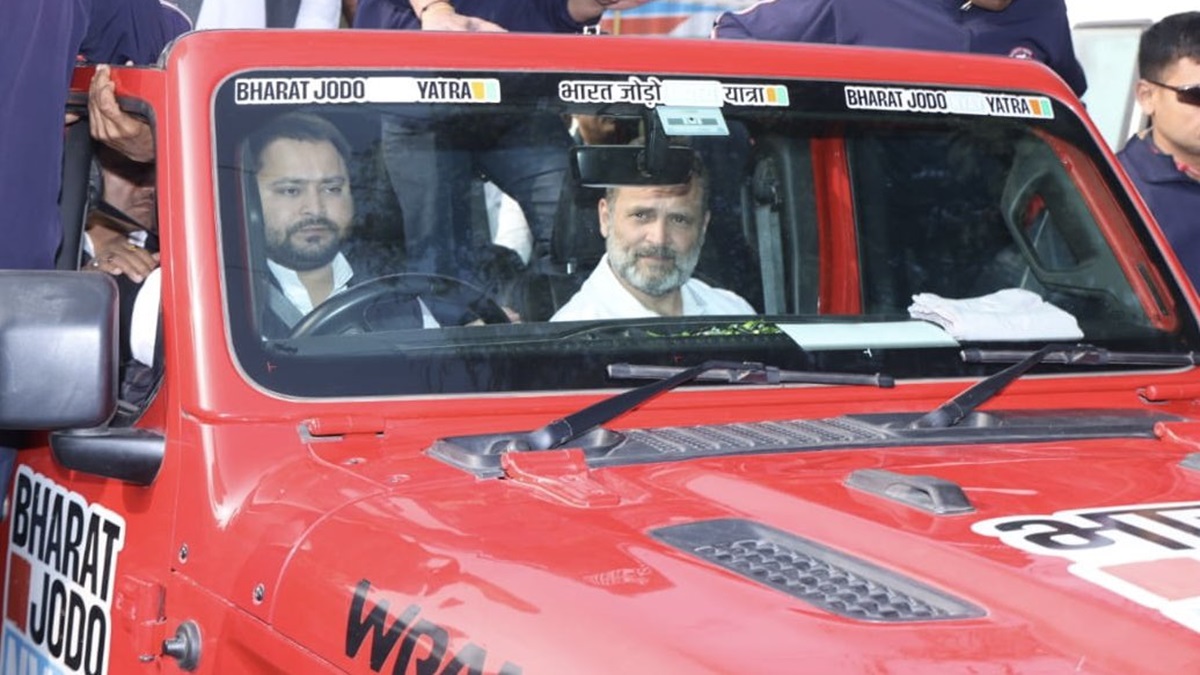 Video: Rahul Gandhi tours Bihar in jeep during yatra, Tejashwi Yadav in driver's seat