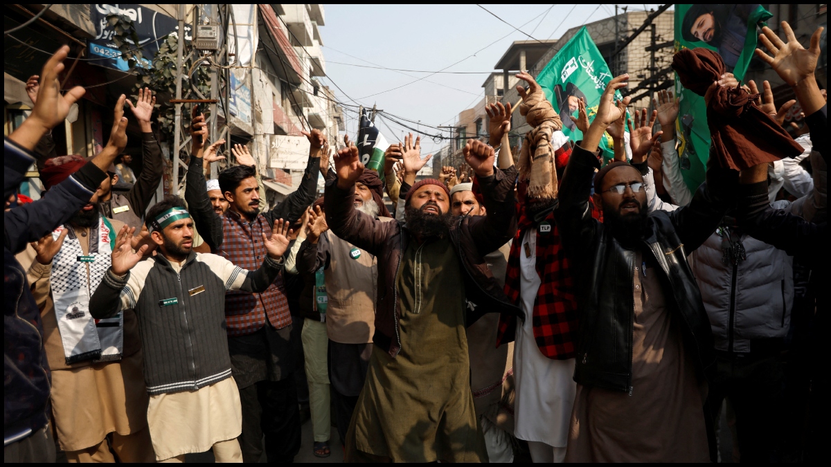 Pakistan elections: Imran Khan’s PTI aims to form next govt amid coalition talks