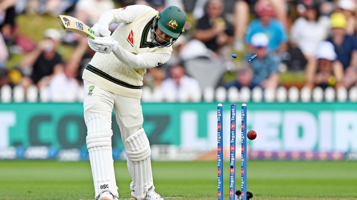 Matt Henry's inswinging seed knocks Usman Khawaja's middle stump back | WATCH