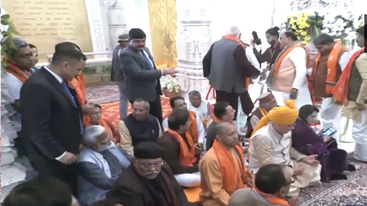 UP CM Yogi leads legislators' group to offer prayers at Ram Temple in Ayodhya | WATCH