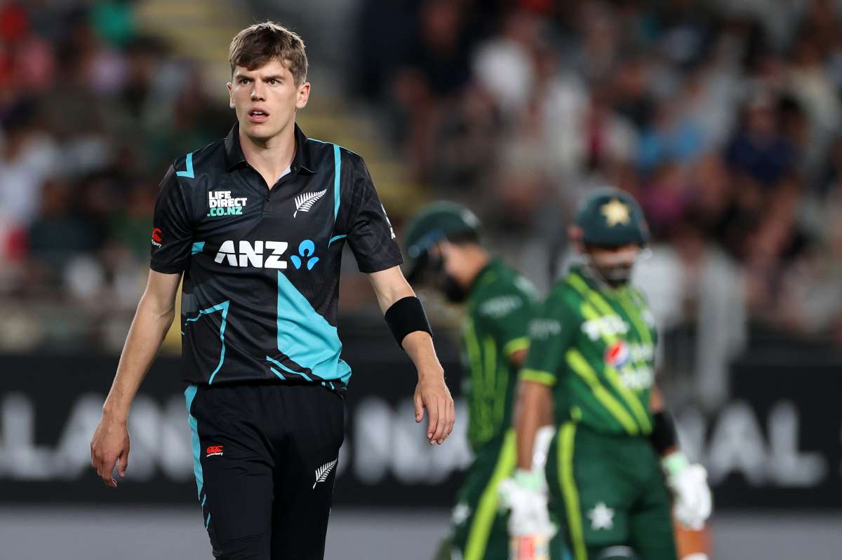 New Zealand set to hand debut to Ben Sears in second Test against Australia